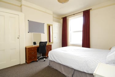 4 bed house, 8 Sea View Avenue, Lipson, Plymouth, PL48RU - Image 4